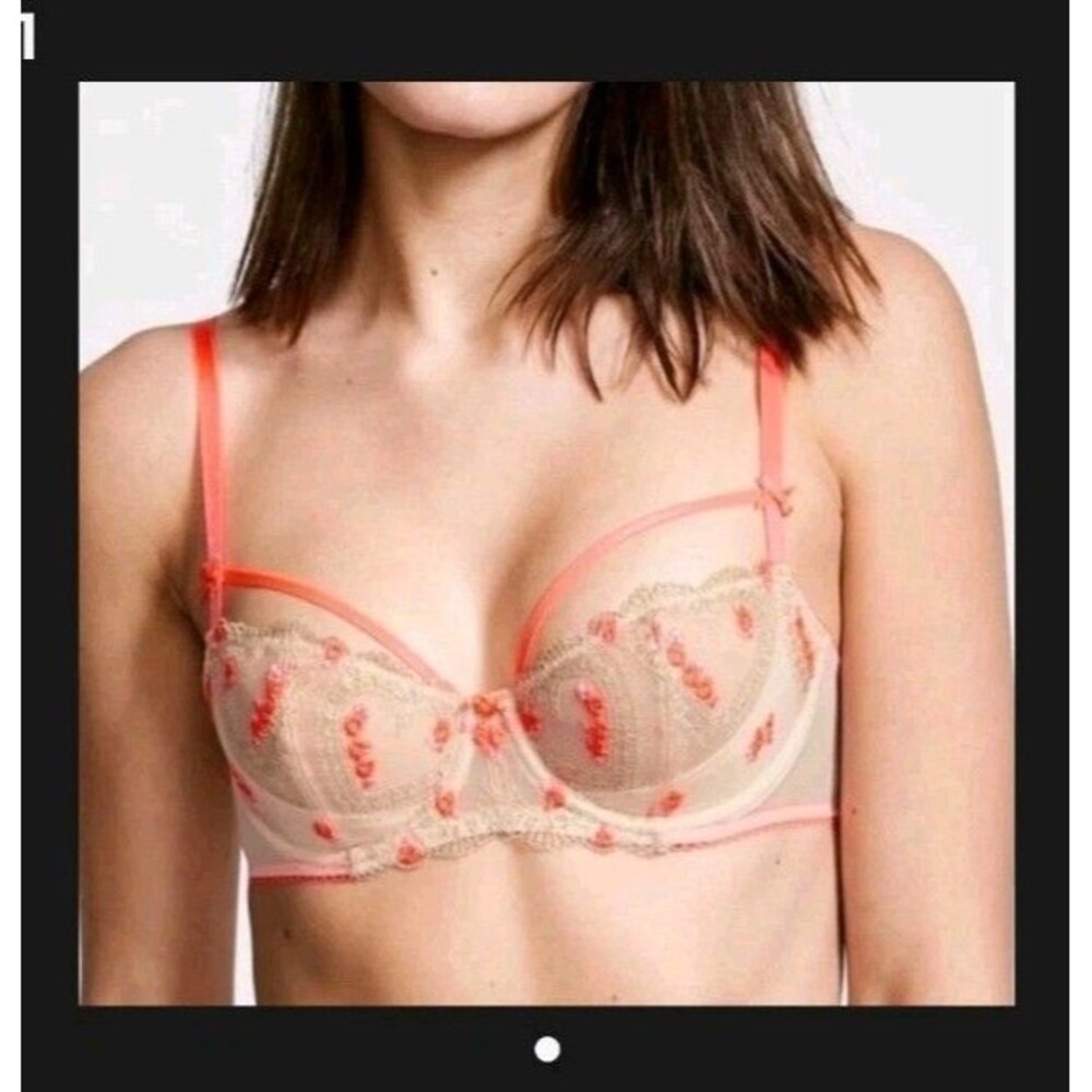 Victoria's Secret 36D Dream Angels Heart Embroidered Push Up Lace Bra Floral